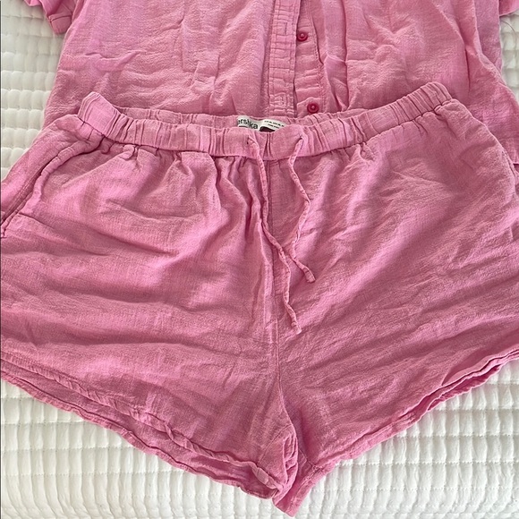 Pink Button-Up Shirt and Shorts Set - Picture 3 of 4